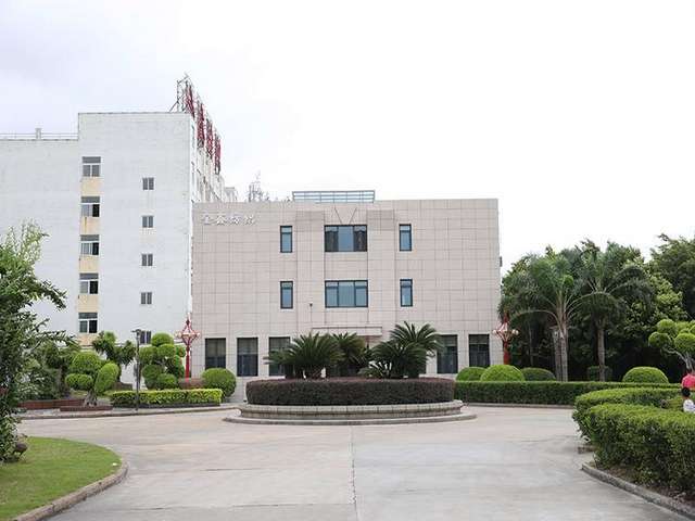 湘潭不服劳动仲裁的起诉状