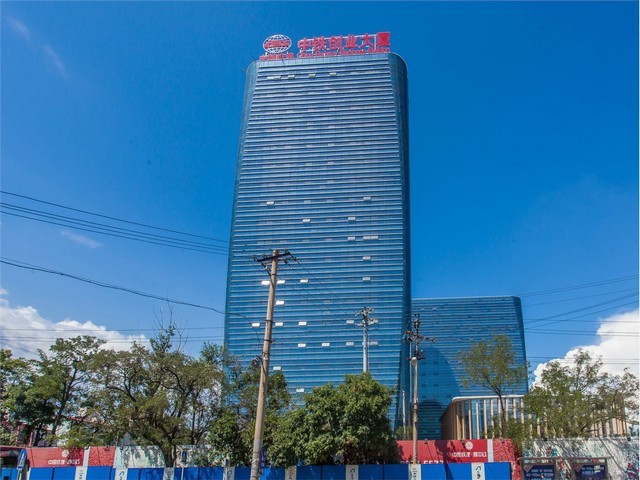 职业西装订做要多少钱